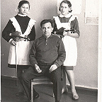 Митасова Г.П.(слева), её преподаватель Жалнин Евгений Фёдорович (1967 г.)