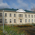 здание школы с 1994 года.