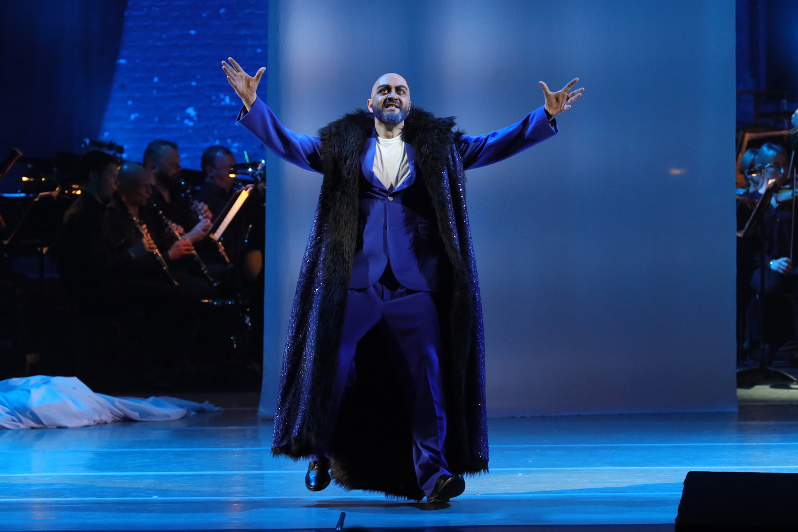 Чудесный мандарин мариинский. Опера замок герцога синяя борода. Сцена концерт. Ночь в опере. Чудесный мандарин. Замок герцога синяя борода.