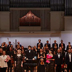 Екатерина Антоненко, Федор Безносиков, Артем Варгафтик, ГАКОР, Хор им. Свешникова, солисты - Мария Мерцева, Диана Михайлова, Иван Бабкин, Василий Упоров. Фото с официальной видеозаписи концерта