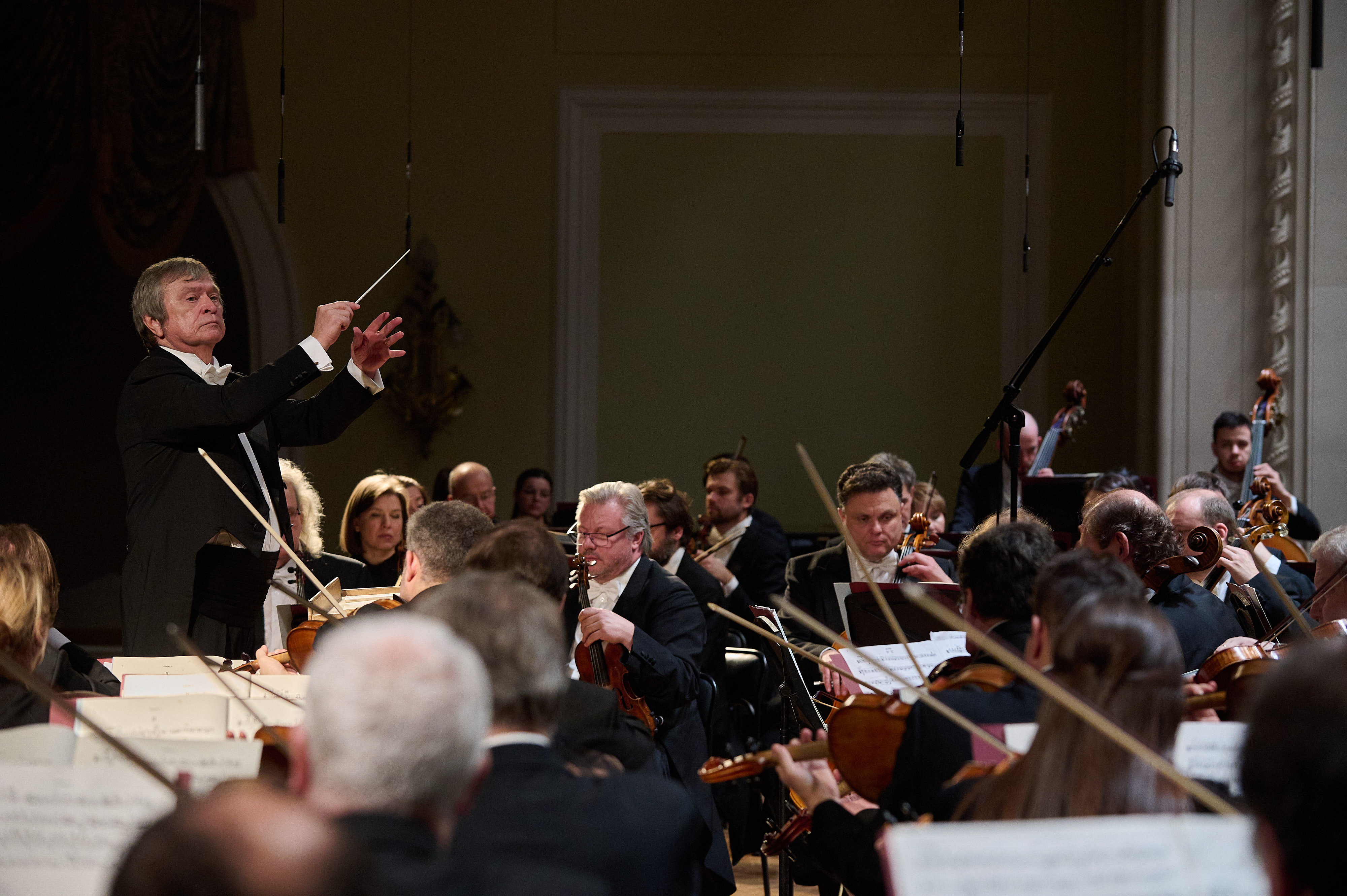  Николай Алексеев и музыканты ЗКР в стенах БЗК. Фото Александра Курова предоставлено пресс-службой ЦОП Галины Вишневской