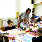  Урок рисунка у учащихся младших классов