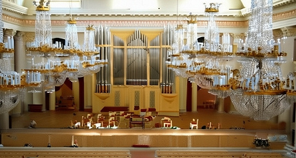 ЭПОХА В МУЗЫКАЛЬНОМ РАКУРСЕ 