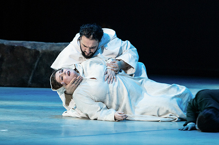 «Сила судьбы»: петербургская редакция в московской адаптации