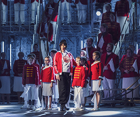 КТО КОГО, ИЛИ SHOW MUST GO ON