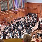 Элисо Вирсаладзе, Анатолий Левин и музыканты Концертного оркестра МГК. Фото автора