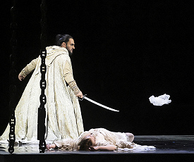 ПЛЕЙБОЙ И БЕЛЫЕ ВОРОНЫ