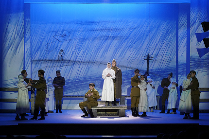 В империи «Зазеркалья» 