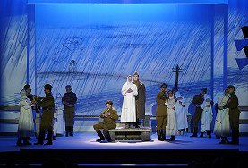 В империи «Зазеркалья» 