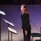 Поет Яна Дьякова. Фото предоставлено пресс-службой МКЗ «Зарядье»