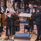 Ольга Раева, Юлия Биховец, Дмитрий Юровский и музыканты РНО. Фото предоставлено пресс-службой Московской филармонии