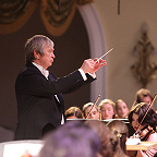 Николай Алексеев и музыканты студенческого оркестра МГК. Фото Дениса Рылова